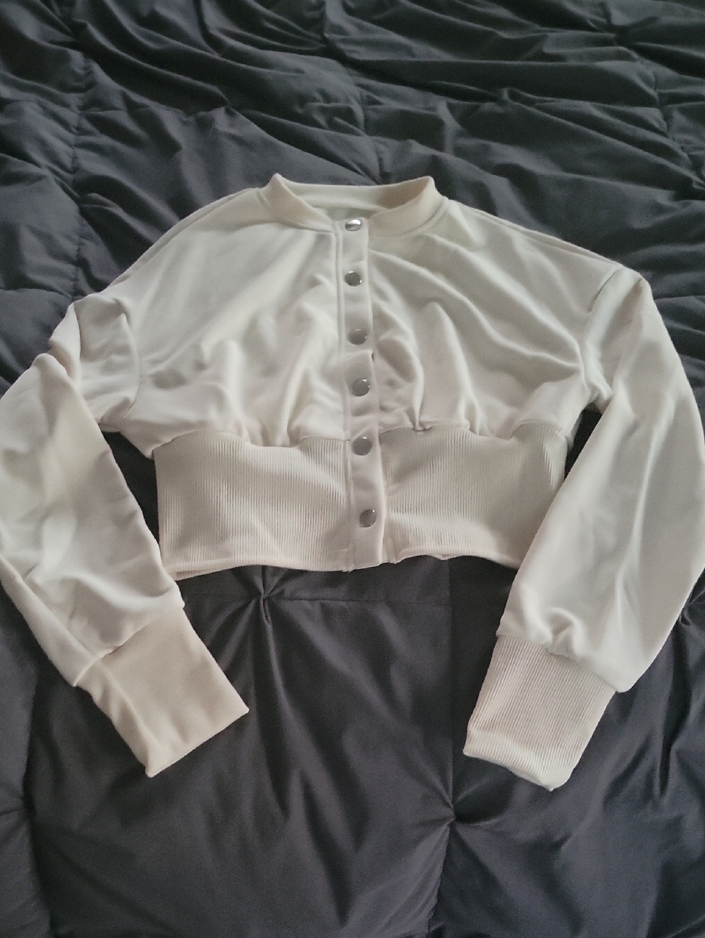 SHEIN Ivory Cropped Button-Down Long Sleeve Top